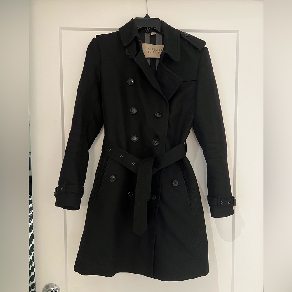🧥 Burberry Black Trench, Size US 6